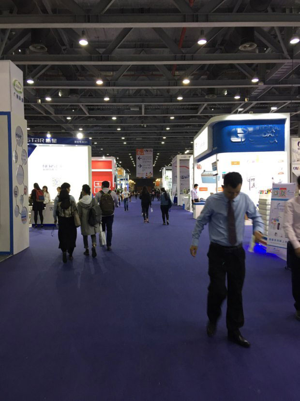 离心机展会现场