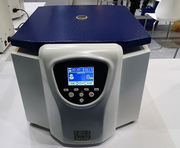 TDZ5-WS低速多管架离心机实拍